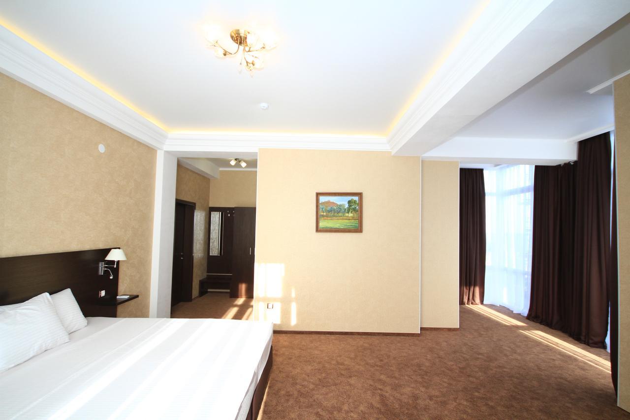 Hotel Bereg Evkaliptov Tsandrypsh Exterior photo