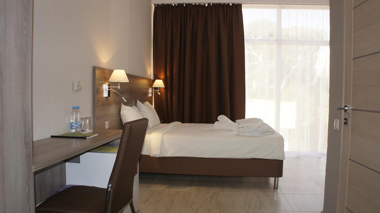 Hotel Bereg Evkaliptov Tsandrypsh Exterior photo